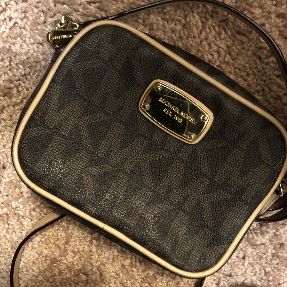 Michael Korda crossbody bag